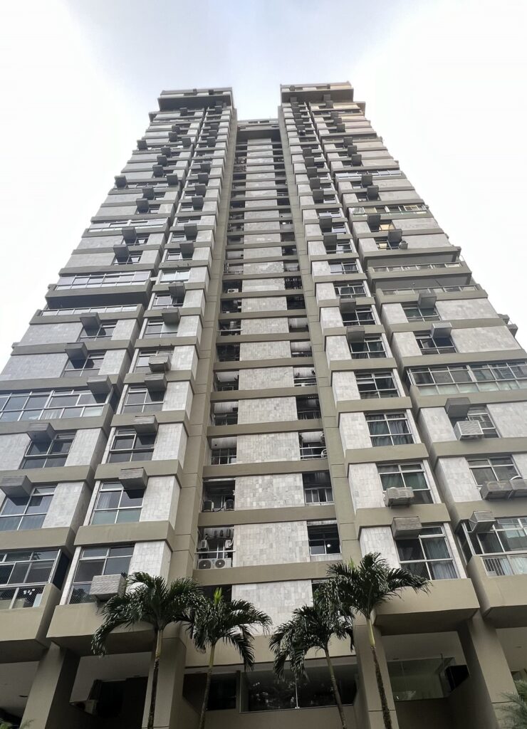 condominio edificio port au prince sao conrado rj